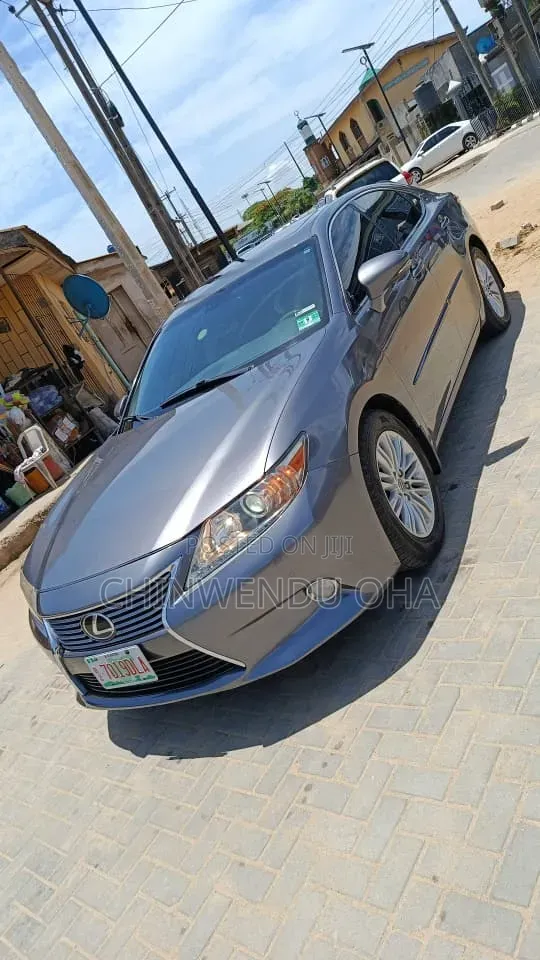 Lexus ES 2013 Gray