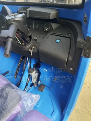 TVS Apache 160 4V 2024 Blue