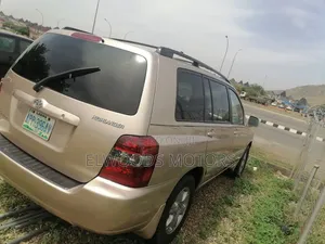 Toyota Highlander Limited V6 2006 Gold