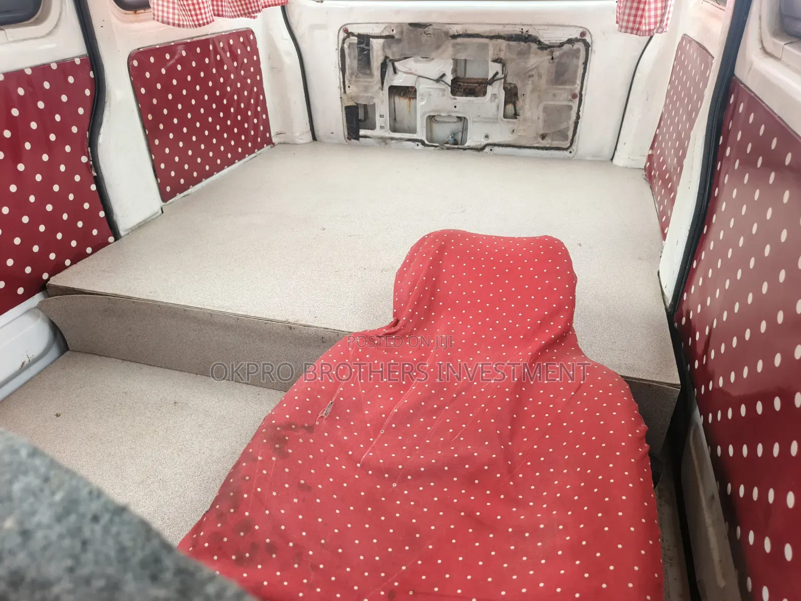 Suzuki APV Minibus 1993 Red