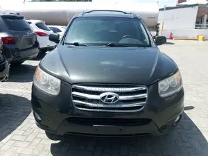 Hyundai Santa Fe 2012 Gray