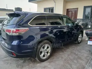 Toyota Highlander XLE 4dr SUV AWD (3.5L 6cyl 6A) 2015 Blue