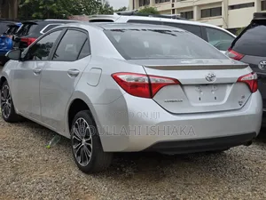 Toyota Corolla S 4dr Sedan (1.8L 4cyl CVT) 2016 Blue