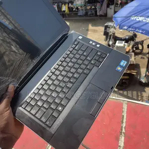 Laptop Dell Latitude 5430 Rugged 8GB Intel Core i5 HDD+SSD 500GB