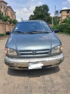 Toyota Sienna XLE 2002 Green