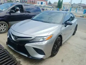 Toyota Camry 2020 Silver