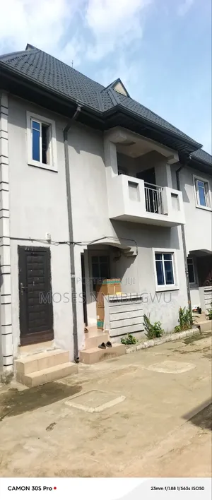 2bdrm Block of Flats in Nvugwe, Gated Estate, Woji for rent