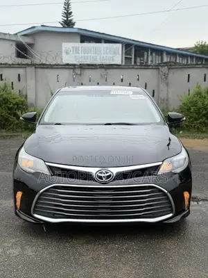 Toyota Avalon XLE Premium Sedan FWD (3.5L 6cyl 6A) 2013 Black