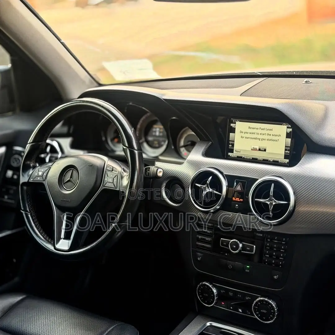 Mercedes-Benz GLK-Class 350 2014 Black