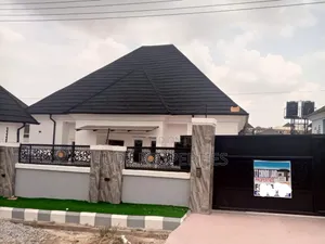 3bdrm Bungalow in Mab Global, Life Camp for sale