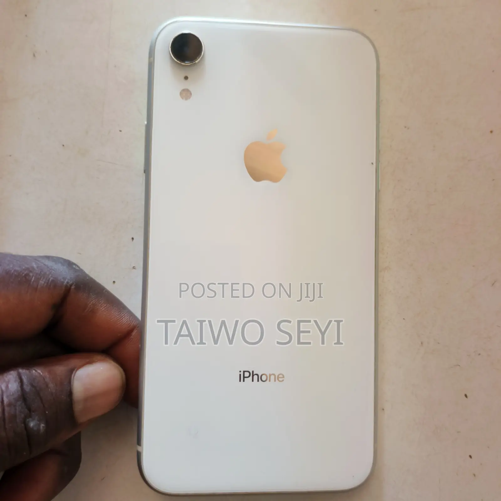 Apple iPhone XR 64 GB White
