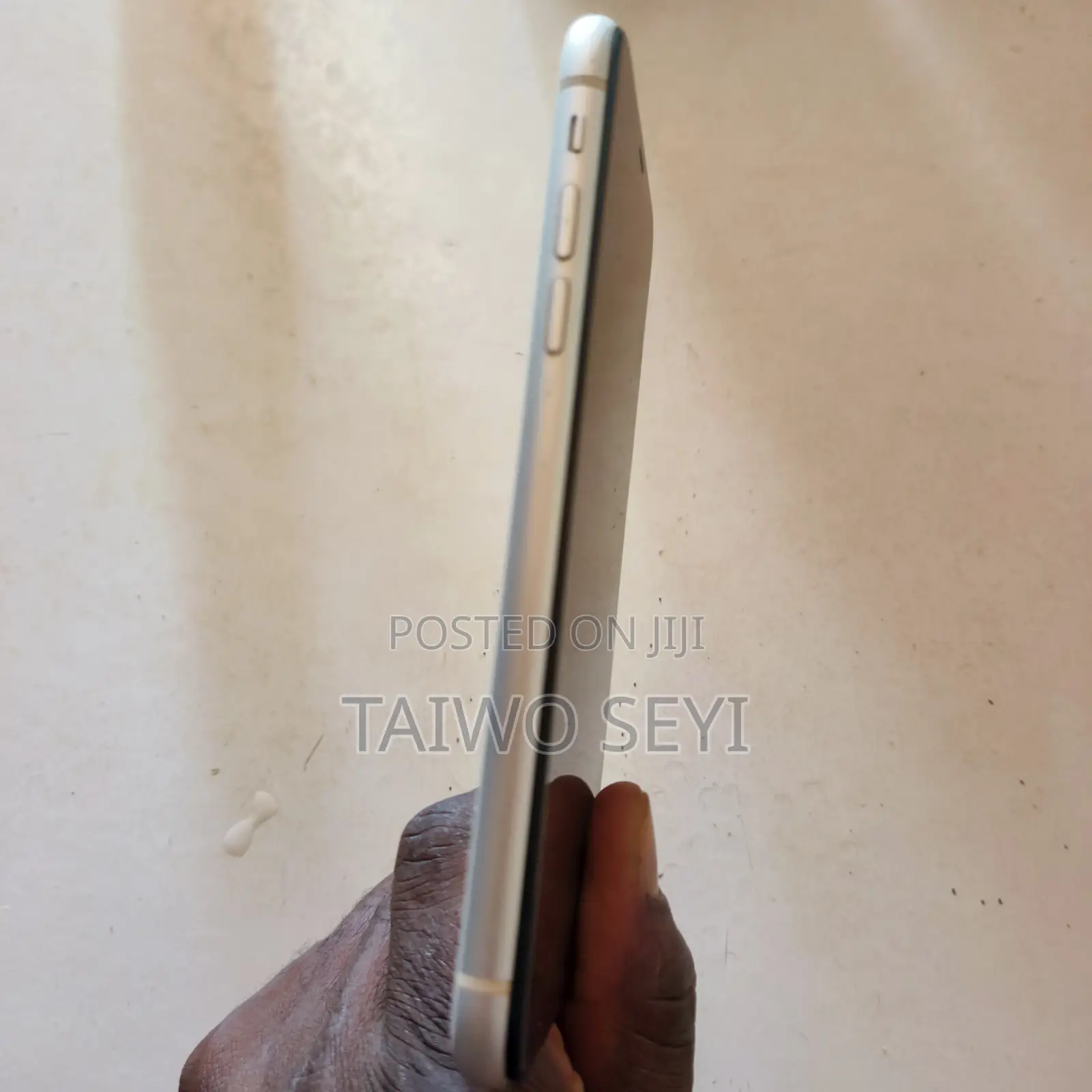 Apple iPhone XR 64 GB White
