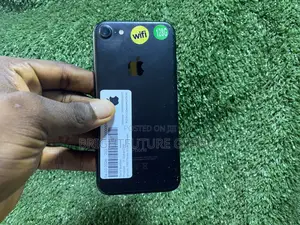 Apple iPhone 7 32 GB Gold