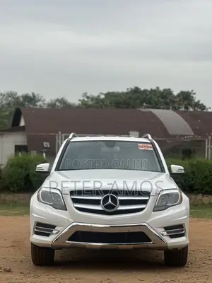 Mercedes-Benz GLK-Class 350 4MATIC 2012 White