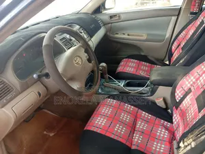 Toyota Camry LE 4dr Sedan (2.4L 4cyl 5M) 2004 Black