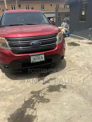 Ford Explorer XLT 4dr 4x4 (3.5L 6cyl 6A) 2013 Red