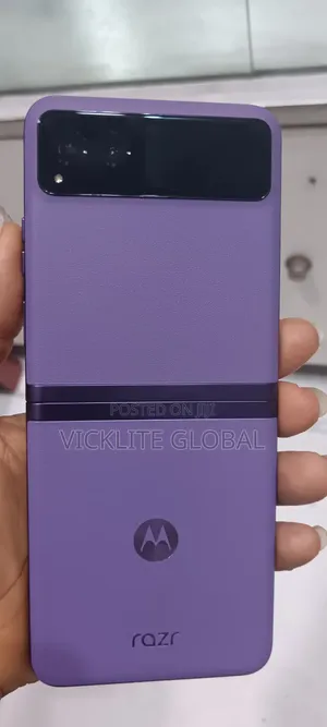 Motorola Razr 40s 256 GB Purple