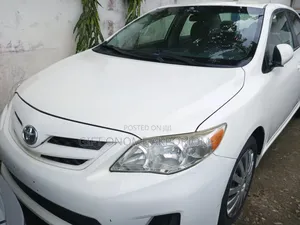 Toyota Corolla LE 4dr Sedan (1.8L 4cyl 4A) 2012 White