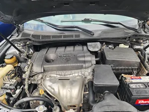 Toyota Camry SE 4dr Sedan (2.5L 4cyl 6A) 2011 Gray