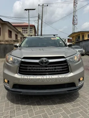 Toyota Highlander Limited Platinum 4dr SUV AWD (3.5L 6cyl 6A) 2015 Gold