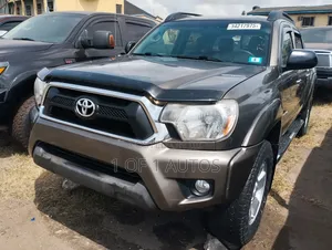 Toyota Tacoma TRD PRO V6 4dr Access Cab 4WD 6.1 ft. SB (4.0L 6cyl 6M)
