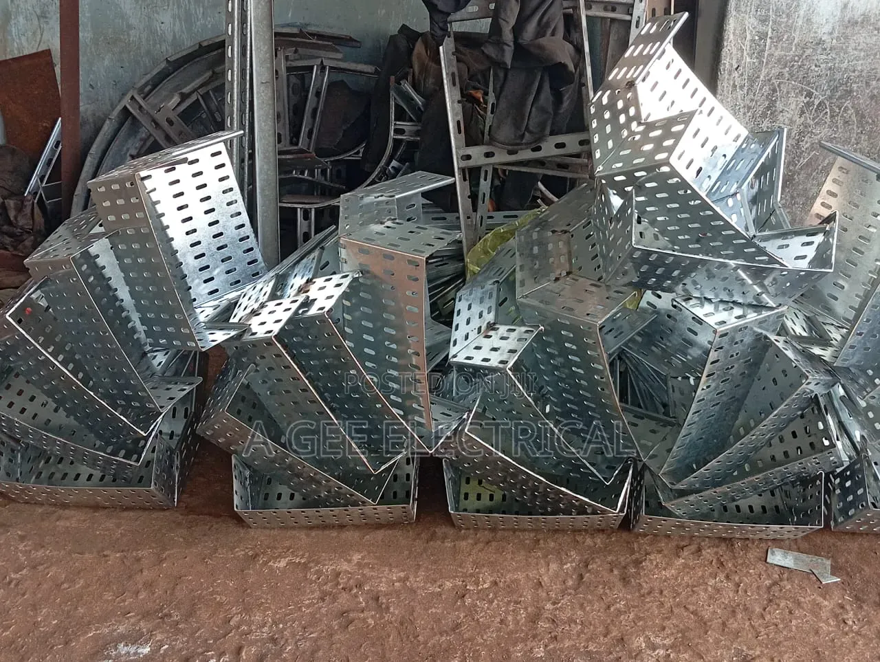 400mm X100mm Cable Tray Dropper
