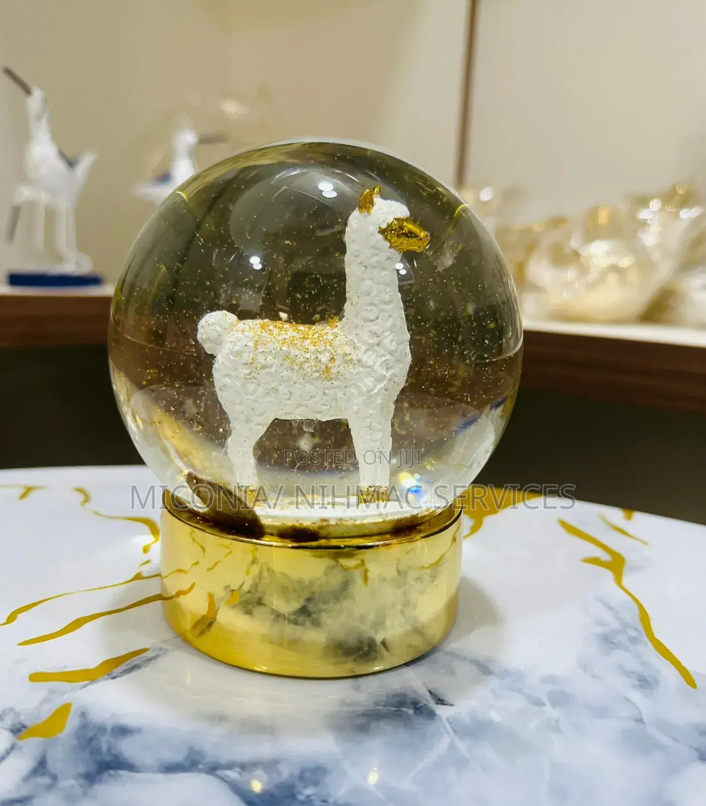 Luxury Alpaca Snow Globe Décor