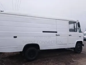 Benz Bus 608