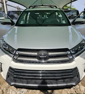 Toyota Highlander XLE V6 4x4 (3.5L 6cyl 6A) 2016 White