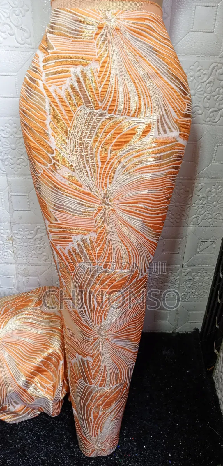 Glamour Damask