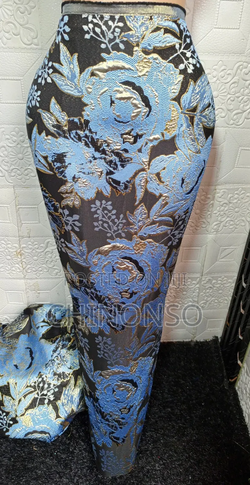 Glamour Damask