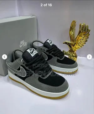Quality White Sneakers Payment on Delivery