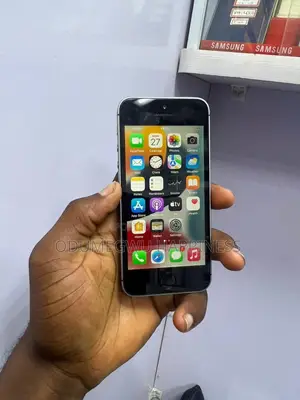 Apple iPhone SE 32 GB