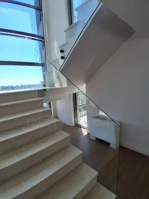 Seamless Interior Stair Glass Railings for Modern Homes