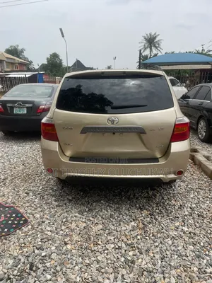 Toyota Highlander 4x4 2009 Gold