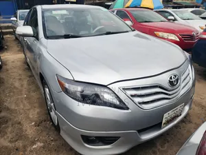 Toyota Camry SE 4dr Sedan (2.5L 4cyl 6AM) 2010 Silver