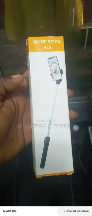 Selfie Stick R1s