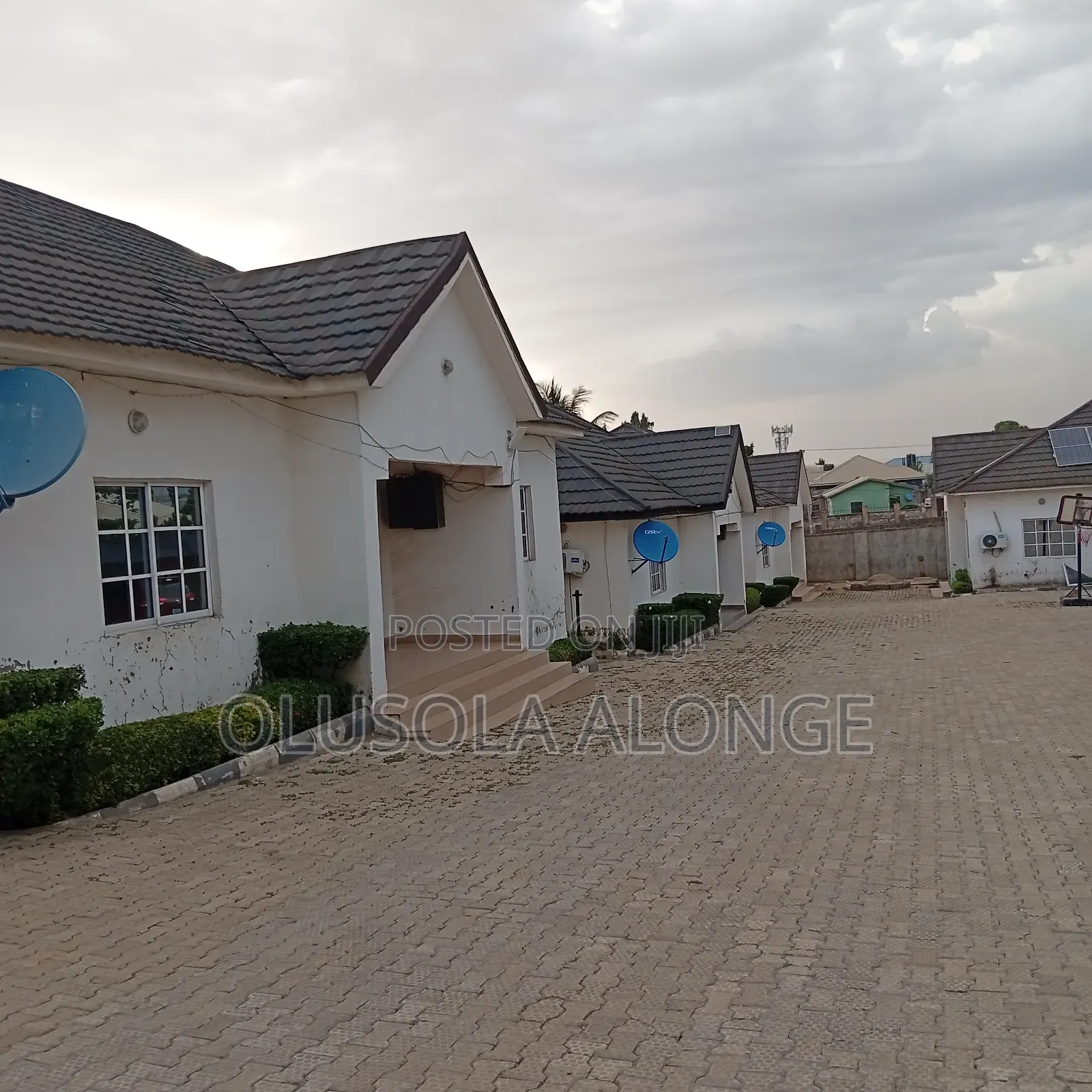 3 Bedrooms Shared Apartment