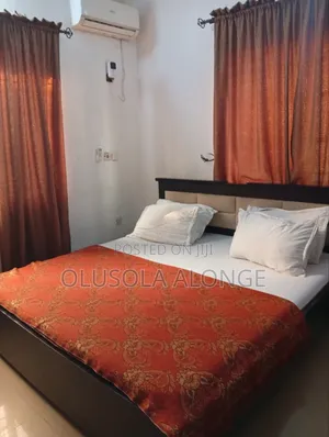 3 Bedrooms Shared Apartment