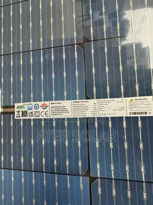 Original 585w Jinko Solar Panels (Biracial)
