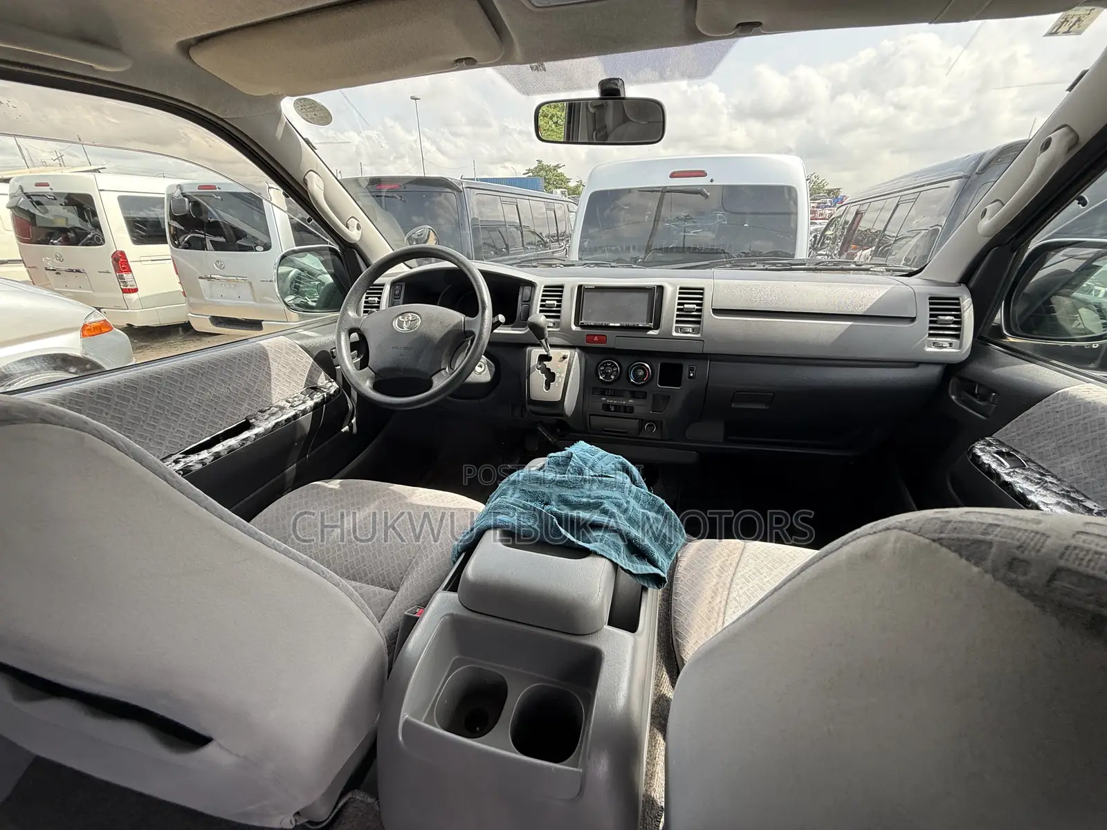 Toyota HiAce 2012 Black