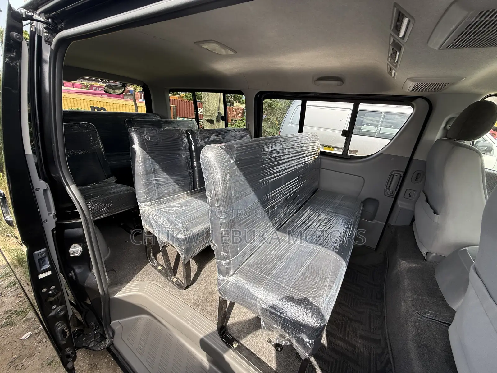 Toyota HiAce 2012 Black