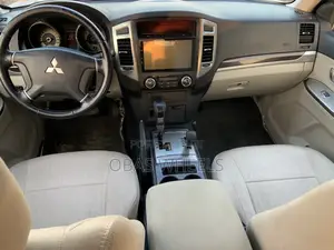 Mitsubishi Pajero V90 3.8 V6 GLS/GLX 2015 Gray