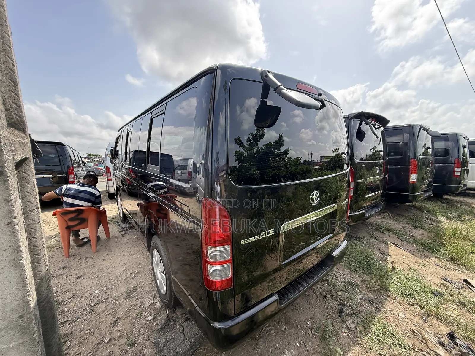 Toyota HiAce 2012 Black