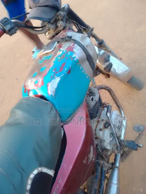 Bajaj Boxer 2022 Red