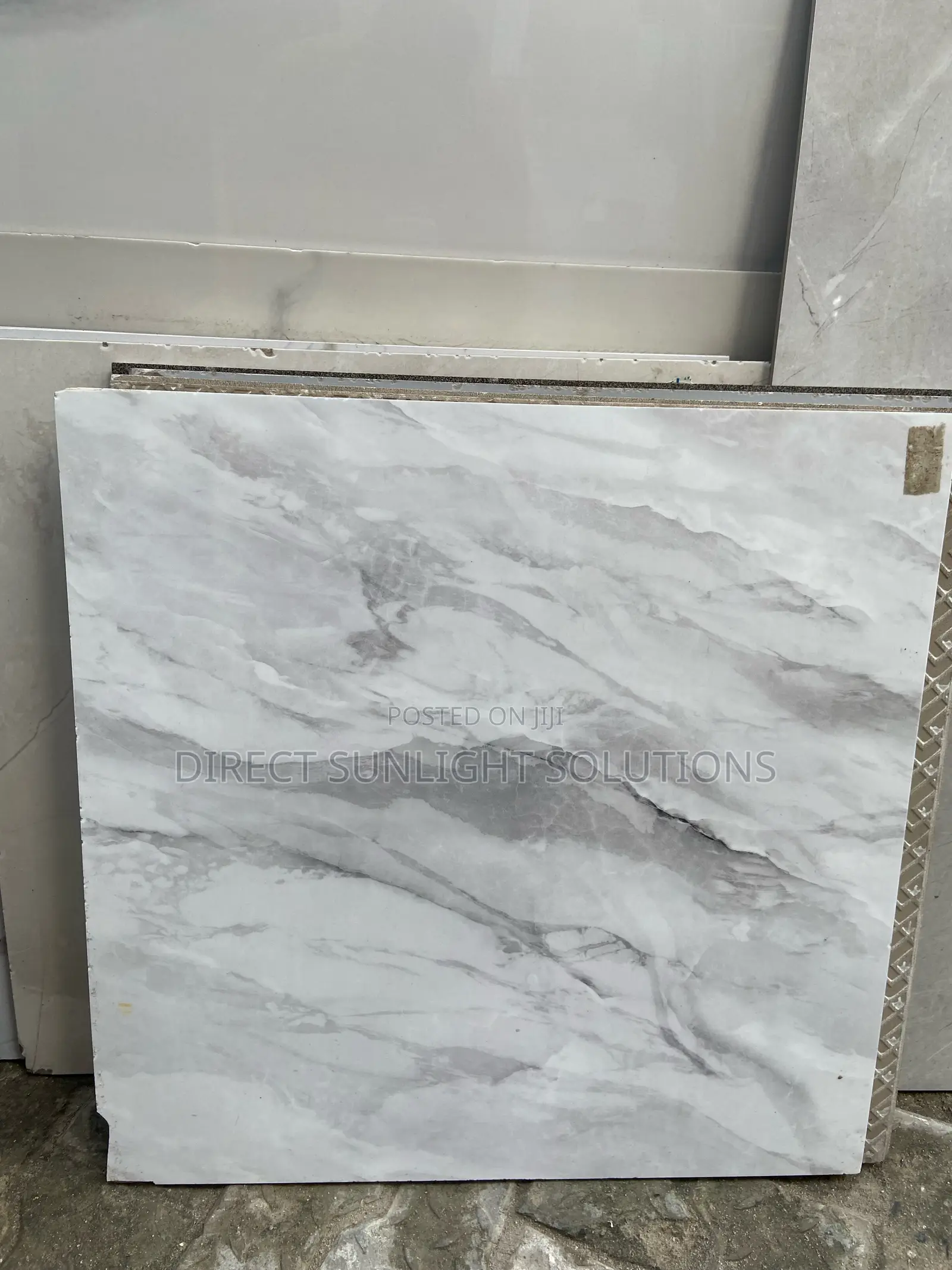 60by60 Sitting Room Glossy High Quality