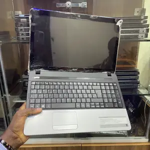 Laptop Acer TravelMate P253 M 8GB Intel Core i3 HDD+SSD 500GB