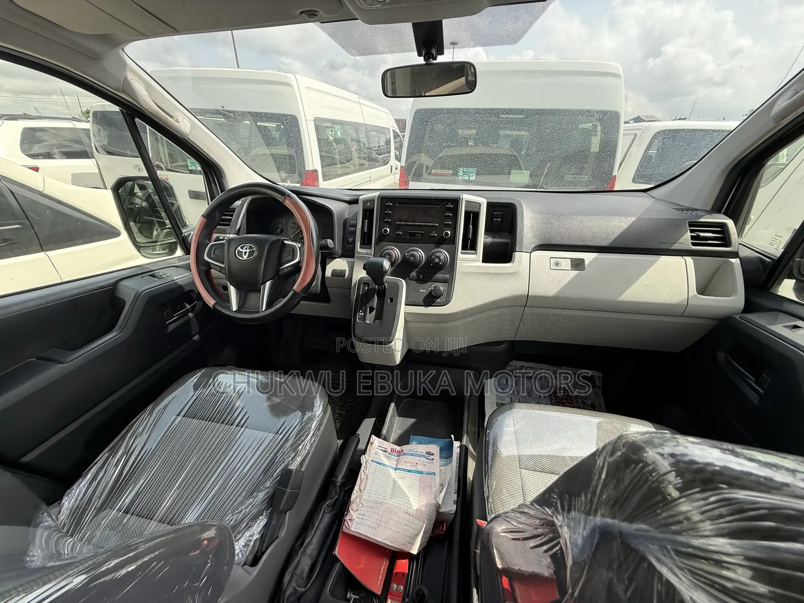 Toyota HiAce 2021 White