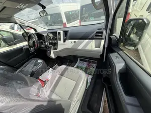 Toyota HiAce 2021 White