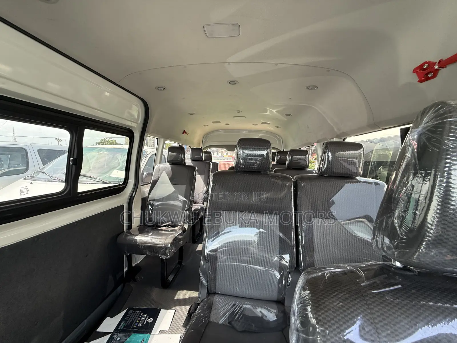 Toyota HiAce 2021 White